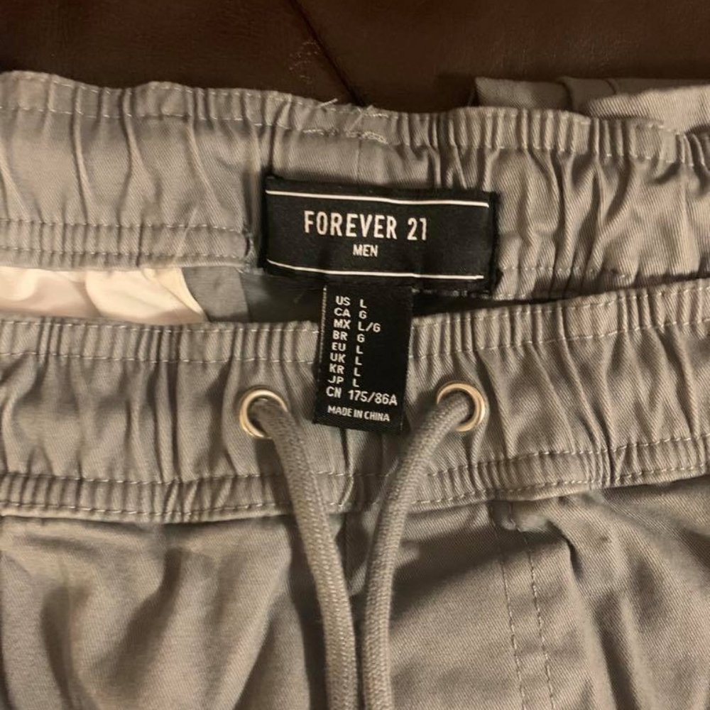 Forever 21 Men's Gray Pants Slim Fit (Large)